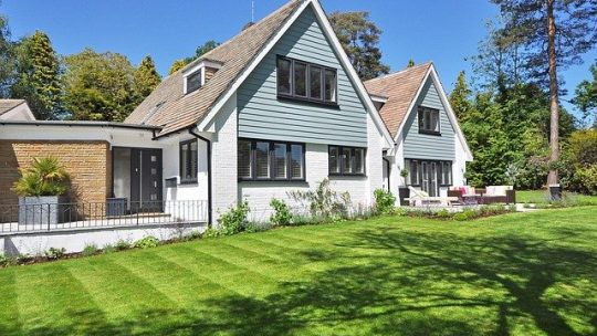 Les maisons à vendre à Meyrannes
